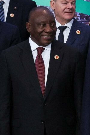 Xi Jinping s’affiche comme l’ami de l’Afrique face à l’Occident