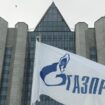 L'Ukraine, en difficultés financières, se trouve incapable de régler le gaz acheté à prix réduit à la Russie en janvier, ce qui porte sa dette envers le groupe russe Gazprom à 3,35 milliards de dollars, rapporte lundi le journal russe Vedomosti.