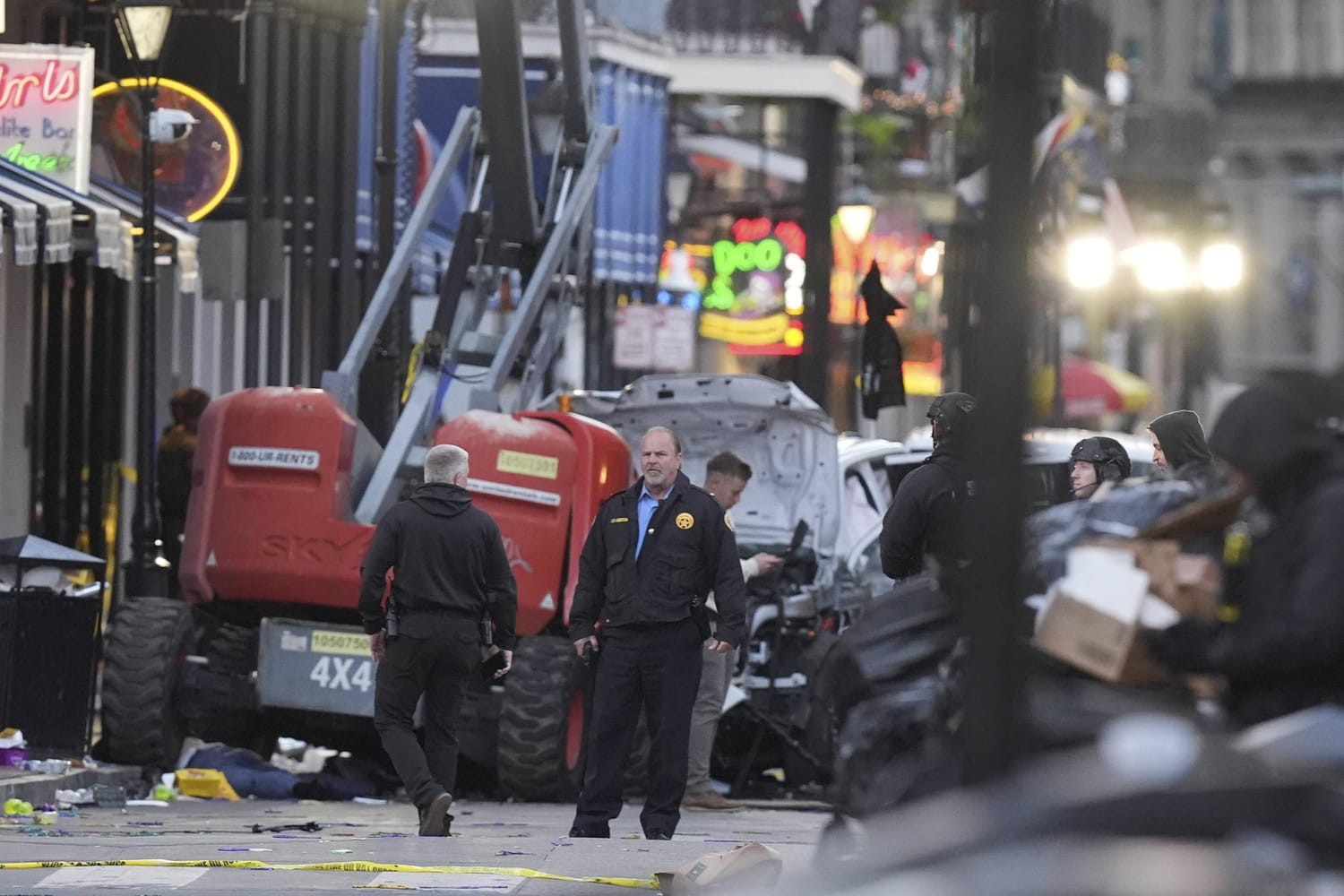 Attaque à la Nouvelle-Orléans, en direct : 15 morts et 35 blessés, le profil du suspect "inspiré" par Daesh inquiète