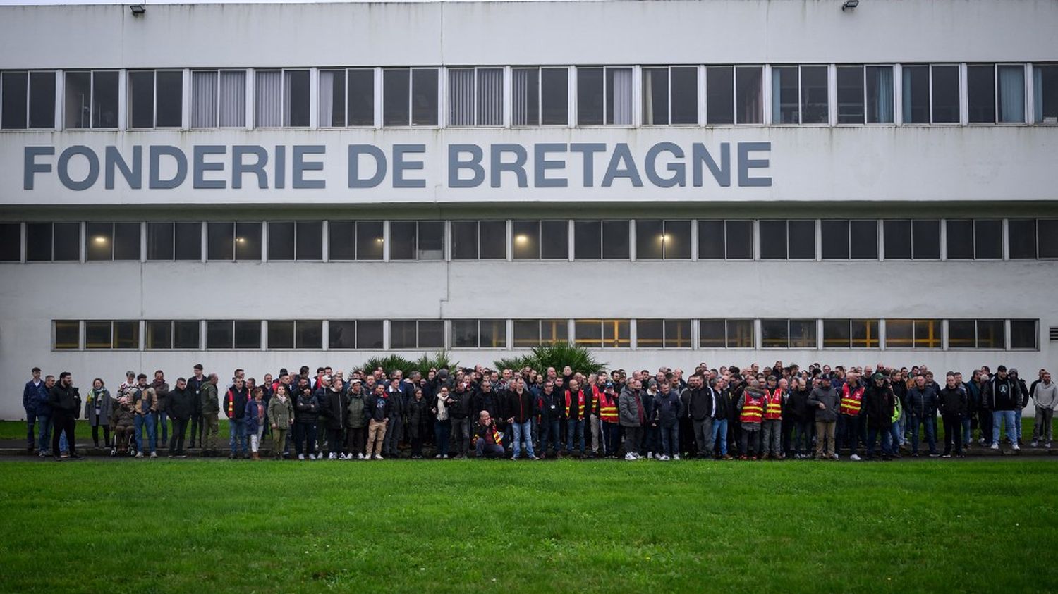 Fonderie de Bretagne : des syndicats et des élus appellent Emmanuel Macron à intervenir auprès de Renault pour sauver l'usine