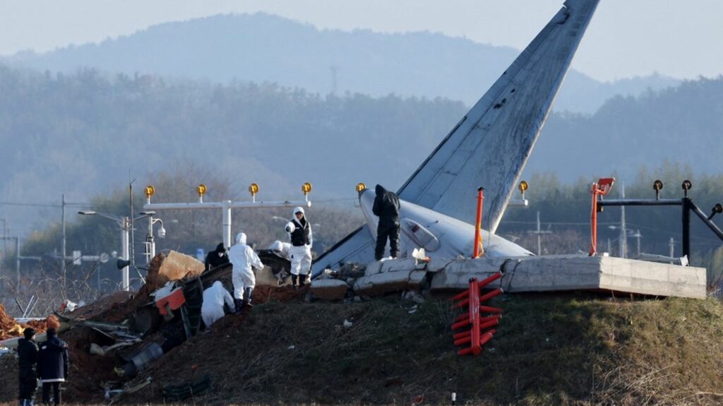 Crash en Corée du Sud : l'aéroport de Muan perquisitionné, le patron de la compagnie Jeju Air interdit de quitter le pays