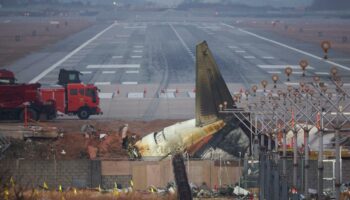 Flugzeugunglück in Südkorea: Beschädigter Flugschreiber zur Auswertung in die USA geschickt