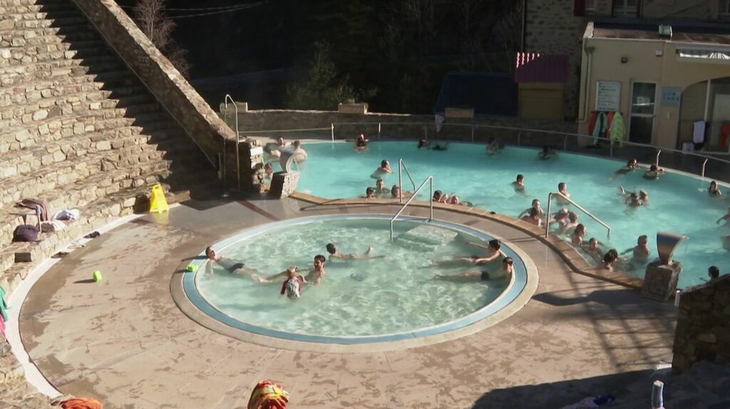 Pyrénées-Orientales : les bains de Saint-Thomas, une source de chaleur au coeur de l’hiver