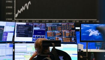 Börse: Dax steigt zu Jahresbeginn über 20.000 Punkte