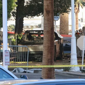 Les images impressionnantes de l’explosion de la Tesla Cybertruck devant un hôtel Trump à Las Vegas