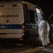 Berlin-Wittenau: Detonation an Zaun von Polizeigebäude - Beamte verletzt