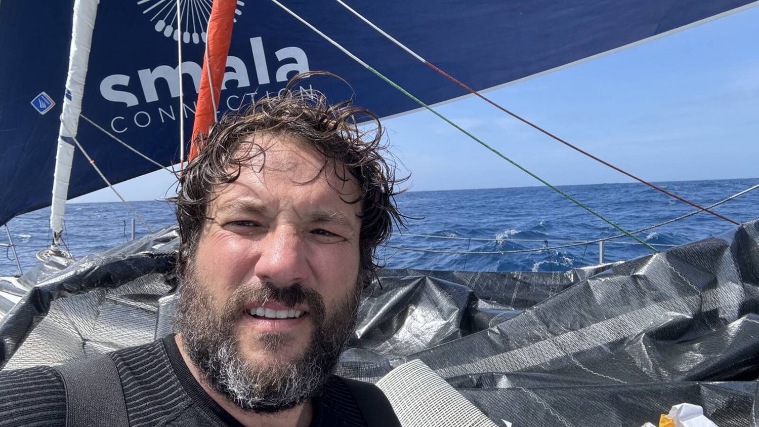 INTERVIEW. "J'ai des petits cadeaux qui sont prévus" : en plein Vendée Globe, le skipper Antoine Cornic va fêter son anniversaire seul sur son bateau