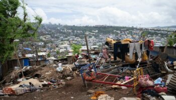 Bidonvilles à Mayotte : le préfet prend un arrêté pour restreindre la vente de tôles bac acier