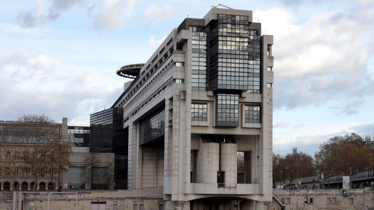 INFO FRANCEINFO. Budget 2025 : le PS, le PCF et les Écologistes attendus à Bercy la semaine prochaine