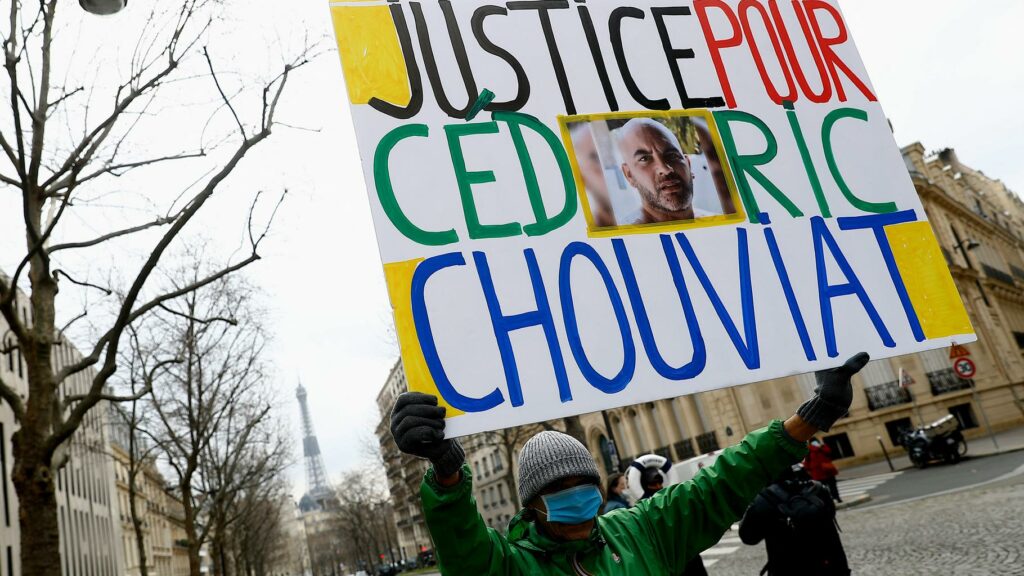 Mort de Cédric Chouviat : trois policiers impliqués bientôt jugés pour « homicide involontaire »