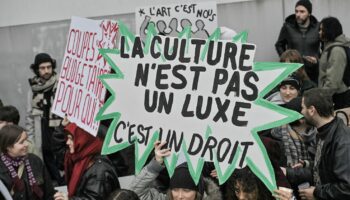 "C'est extrêmement conséquent" : dans les régions, le milieu culturel s'inquiète des baisses de subventions massives décidées par les collectivités pour 2025