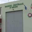 Arles : un détenu armé retient cinq membre du personnel de la maison centrale