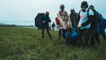 «En France, les violences policières contre les activistes de l’environnement et du climat sont massives»