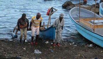 Mayotte : aux Comores, le cyclone et les dégâts n'ont pas dissuadé les migrants