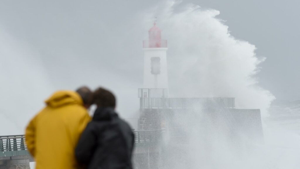 Vigilance orange vents : la tempête Floriane soumet l’Hexagone à un fort coup de vent cette nuit