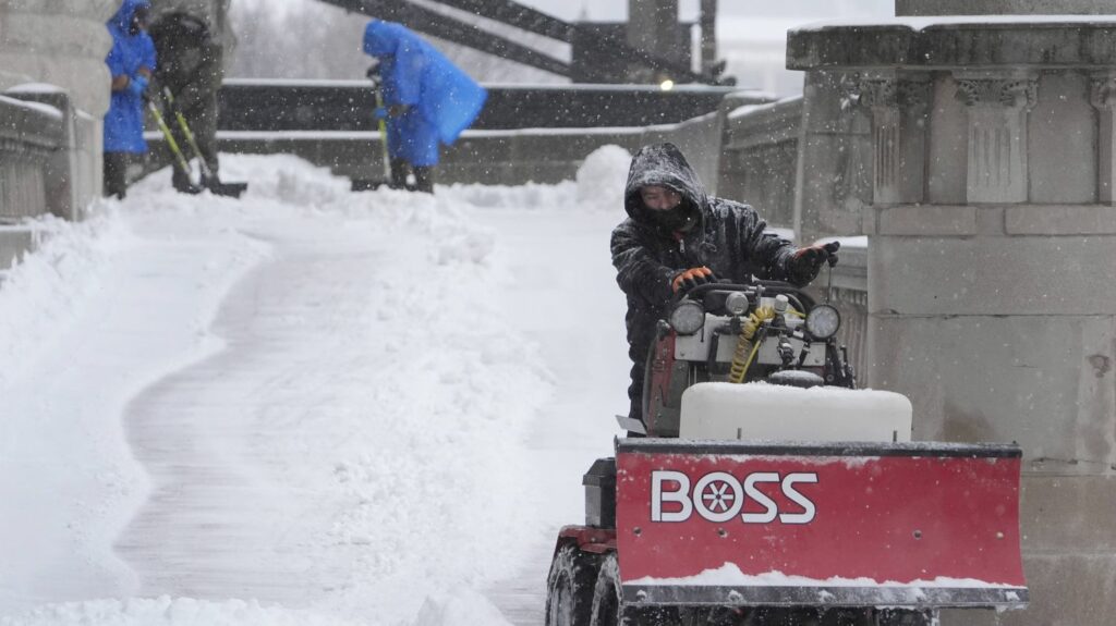 Le centre des Etats-Unis touché par une importante tempête hivernale, plus de 60 millions de personnes concernées