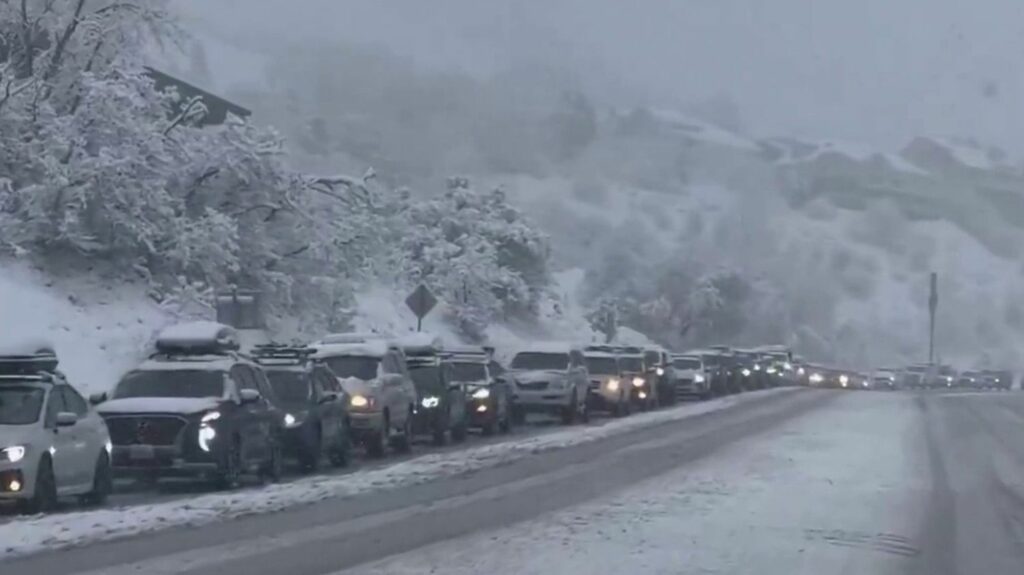 États-Unis : une violente tempête de neige balaye le centre du pays