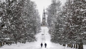 Millions of commuters face more snow, ice and rain after weekend of travel disruption