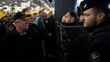 Les agriculteurs de la Coordination rurale qui voulaient « monter à Paris » bloqués par les forces de l’ordre