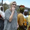 À Mayotte, Marine Le Pen exploite les limites de l’exécutif pour mieux se faire valoir