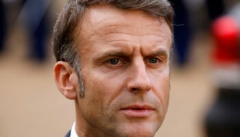 Emmanuel Macron fustige l’Algérie en évoquant la détention de l’écrivain Boualem Sansal