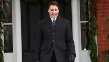 Au Canada, Justin Trudeau démissionne mais attend un remplaçant