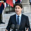 Le Premier ministre canadien Justin Trudeau s'adresse à la presse dans la cour de l'Elysée à Paris le 16 mai 2019