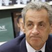 PODCAST. Sarkozy au tribunal, influenceurs algériens et du gel douche comme prime sportive : ça dit quoi ce 6 janvier ?