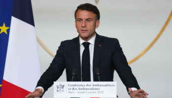 Le Tchad et le Sénégal dénoncent les propos "méprisants" d'Emmanuel Macron