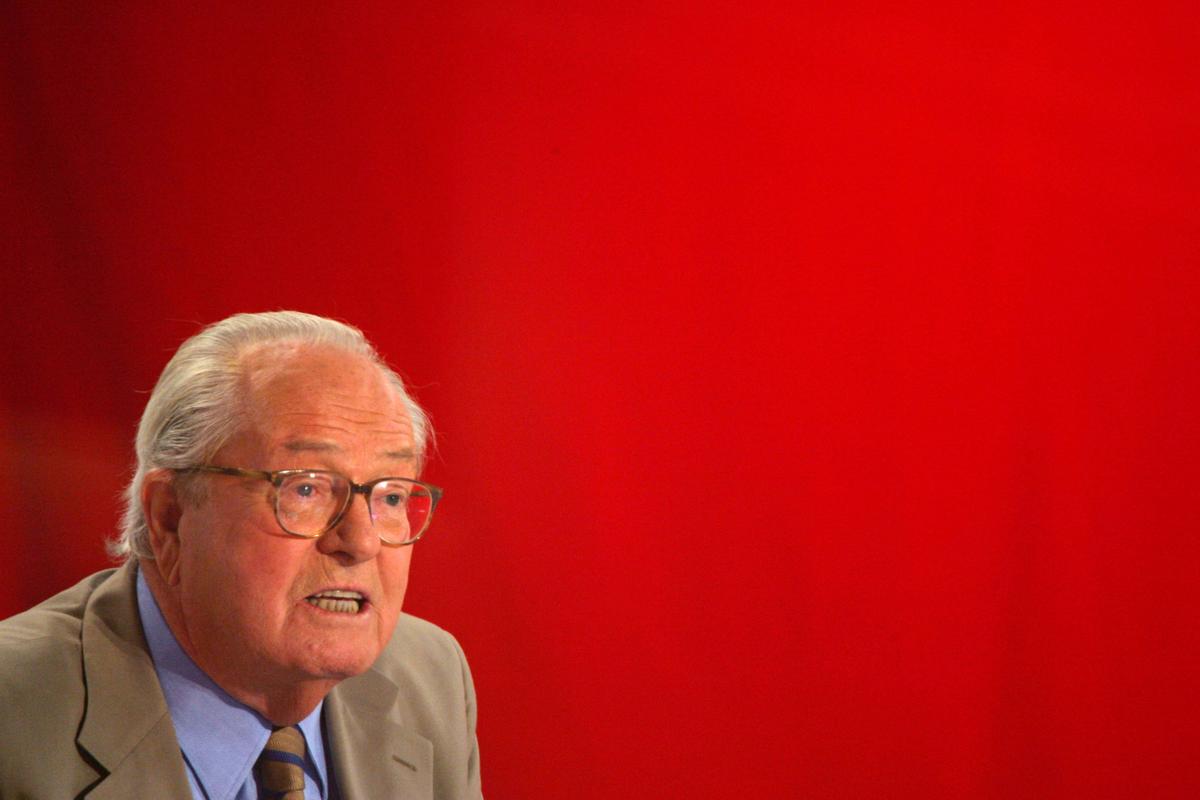 Mort de Jean-Marie Le Pen : « Figure historique », « combattant », « ennemi de la République »… Les réactions politiques