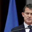 Le nouveau ministre des Outre-mer, Manuel Valls, lors de la cérémonie de passation de pouvoir le 24 décembre 2024 à Paris