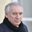 Mort de Jean-Marie Le Pen : François Bayrou vivement critiqué pour avoir évoqué les "polémiques" d'une "figure de la vie politique"