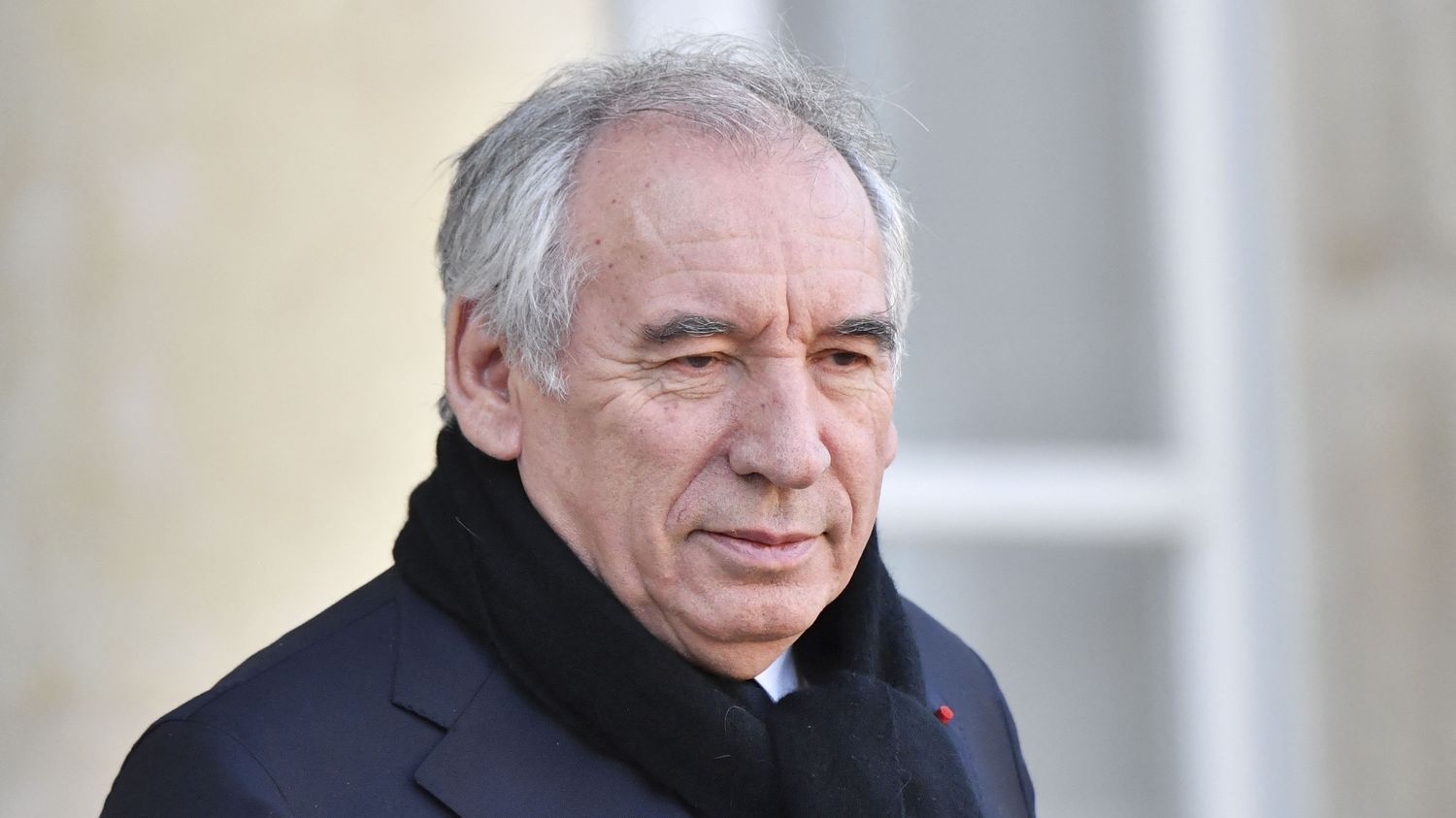 Mort de Jean-Marie Le Pen : François Bayrou vivement critiqué pour avoir évoqué les "polémiques" d'une "figure de la vie politique"