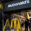 Royaume-Uni : harcèlement, racisme, homophobie... Des centaines d’employés attaquent McDonald’s