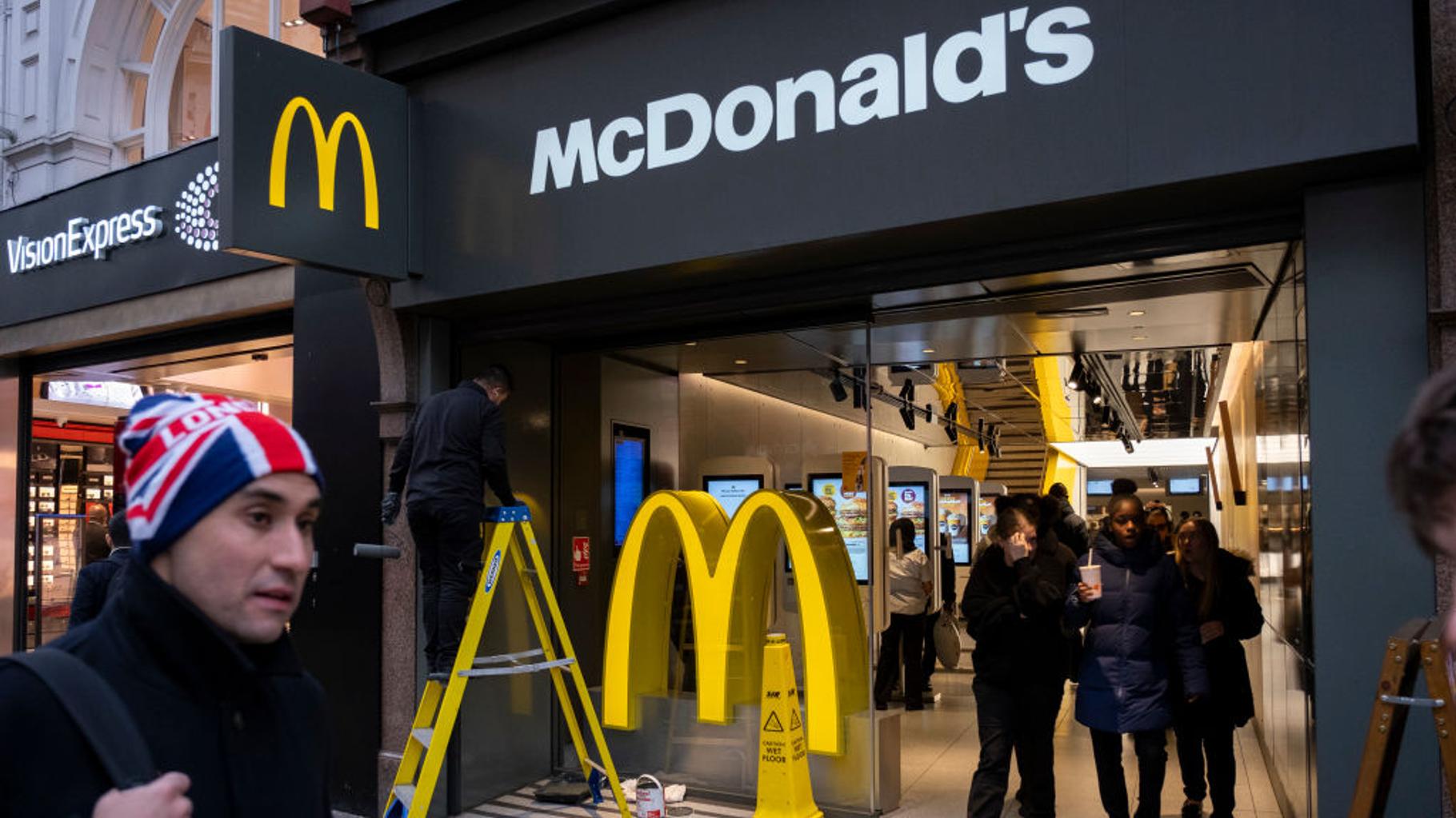 Royaume-Uni : harcèlement, racisme, homophobie... Des centaines d’employés attaquent McDonald’s