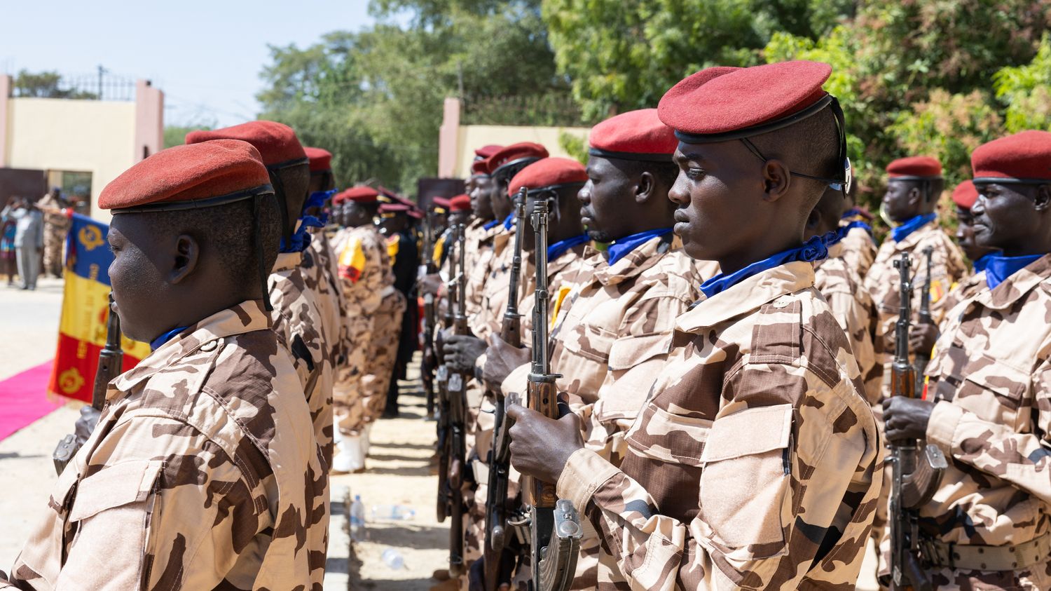 Au Tchad, une attaque contre le palais présidentiel à N'Djamena fait 19 morts, la situation est "sous contrôle", selon le gouvernement