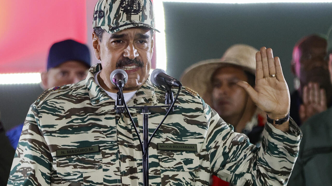 Arrestations, déploiement militaire : la tension monte avant l'investiture de Maduro au Venezuela