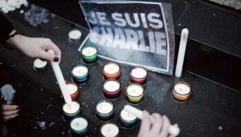 Les dix ans de l’attentat de «Charlie Hebdo», variant de Mpox en France, séisme au Tibet… L’actu de ce 7 janvier au matin