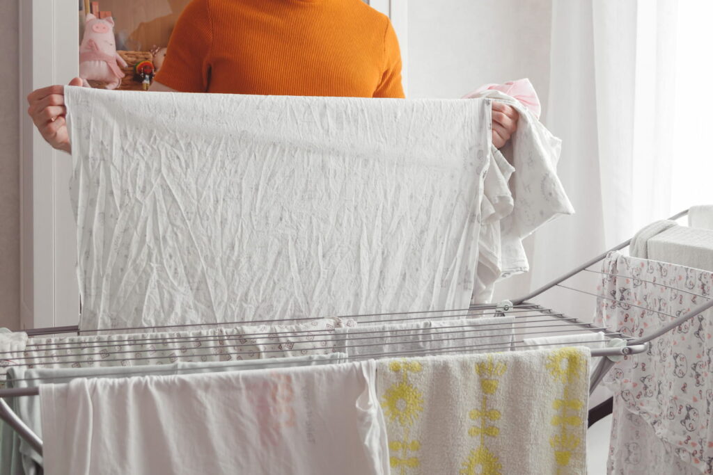 Les draps sèchent en 4 heures avec cette astuce toute simple - sans sèche-linge ni chauffage