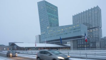 Sept départements en alerte orange à la neige ou aux crues, des dizaines de blessés