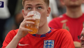 Englischer Fußball: Alkohol auf den Tribünen probeweise wieder erlaubt