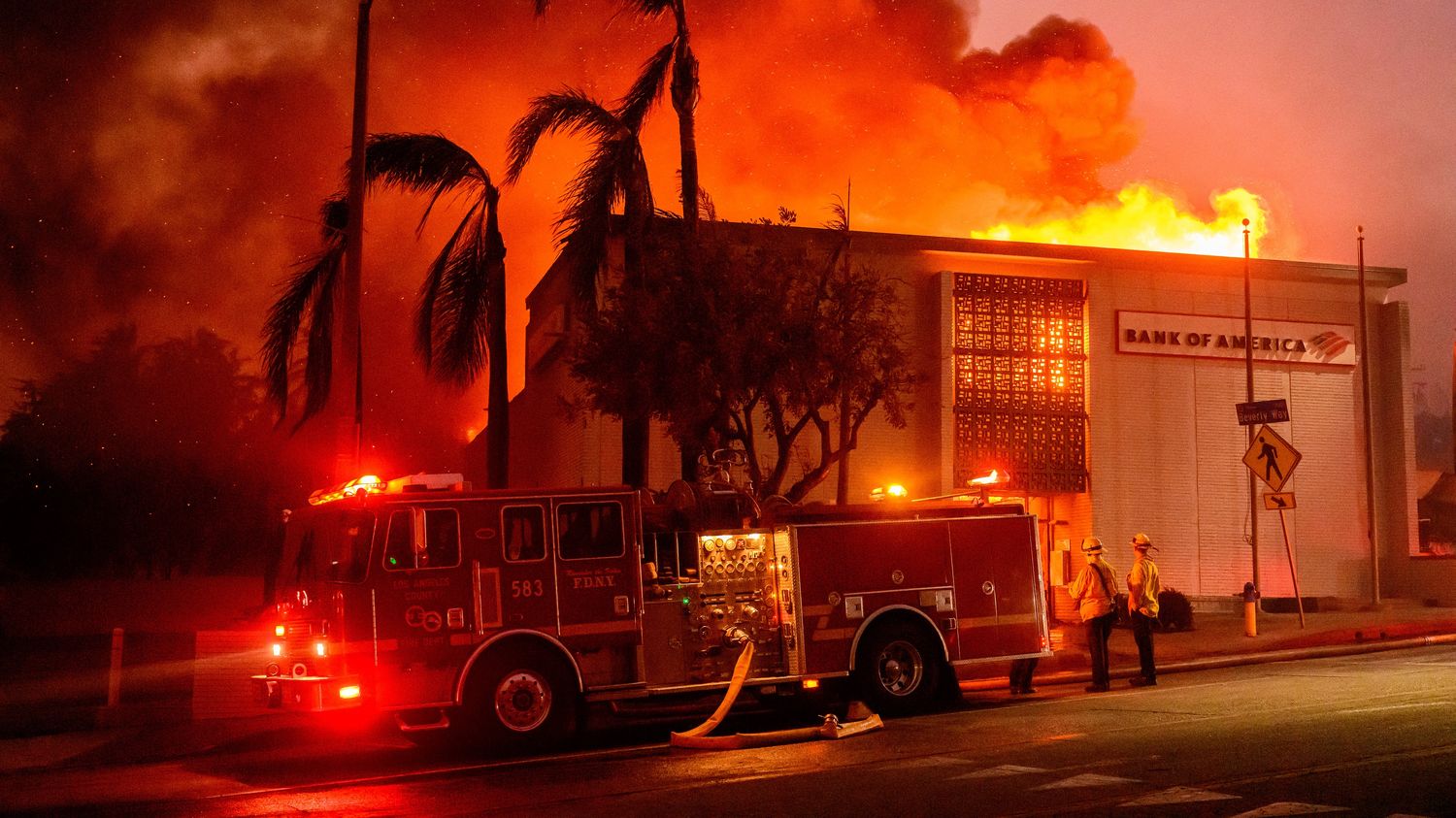 Incendie à Los Angeles : le porte-parole de la Fédération nationale des sapeurs-pompiers de France qualifie le feu de "catastrophique"