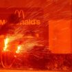 Incendies de Los Angeles : la métaphore de cette enseigne McDo en proie aux flammes n’a échappé à personne