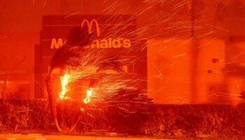 Incendies de Los Angeles : la métaphore de cette enseigne McDo en proie aux flammes n’a échappé à personne