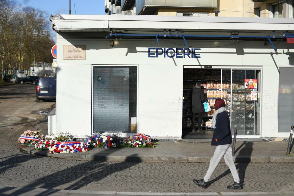 Attentats de 2015 : devant l’Hyper Cacher, le recueillement et l’inquiétude face à l’antisémitisme