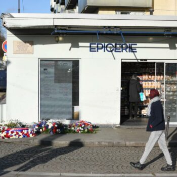 Attentats de 2015 : devant l’Hyper Cacher, le recueillement et l’inquiétude face à l’antisémitisme