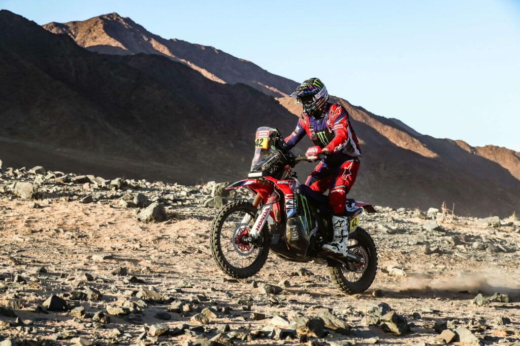 Dakar 2025 : Le motard français Van Beveren, deuxième de la 5ème étape, se retrouve au pied du podium provisoire