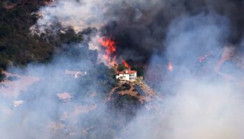 Les incendies de Los Angeles « dévastateurs » et inédits, sept morts… Le point sur la situation ce vendredi