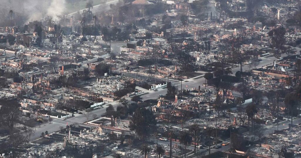 Incendies à Los Angeles : vu du ciel, le quartier de Pacific Palisades est totalement “calciné”