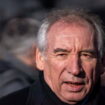 Motion de censure : pour rester, Bayrou contraint de négocier le soutien du PS